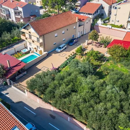 펜션 Yespeace By Interhome 자다르