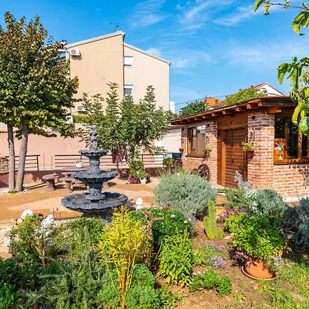 Semesterbostad Yespeace By Interhome *