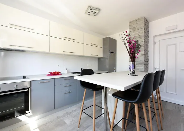 Yespeace By Interhome